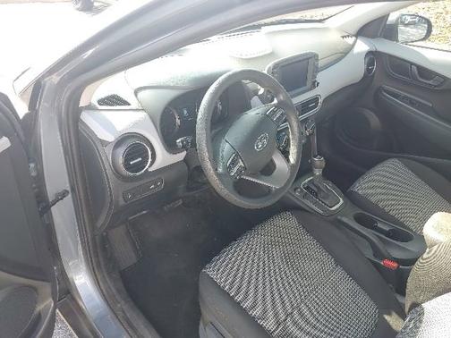 Sonic Silver 2019 Hyundai KONA SE