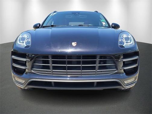 2017 Porsche Macan Turbo