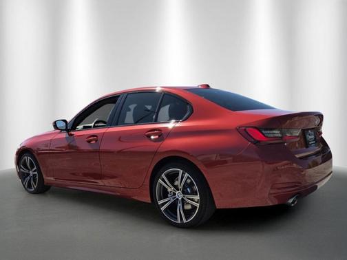Melbourne Red Metallic 2023 BMW 330 330i