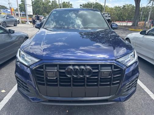 2022 Audi Q7 Premium Plus