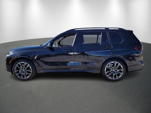 2025 BMW X7 M60i