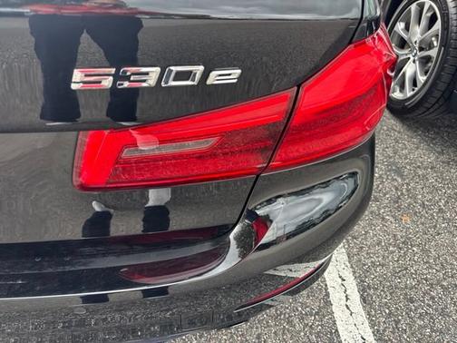 Jet Black 2018 BMW 530e iPerformance