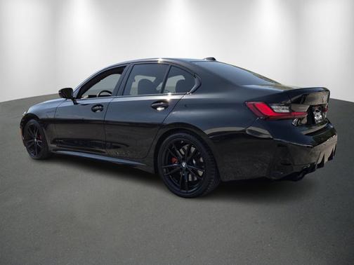 Black Sapphire Metallic 2024 BMW 330 330i