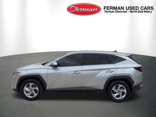 Shimmering Silver 2022 Hyundai TUCSON SE