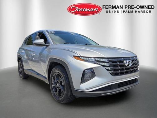 Shimmering Silver 2022 Hyundai TUCSON SE