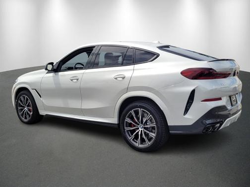 2026 BMW X6 M60i