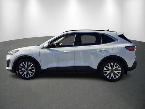 2020 Ford Escape Titanium Hybrid