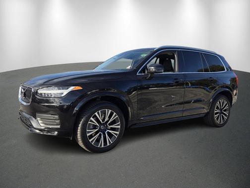 2021 Volvo XC90 Momentum