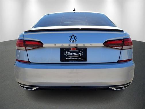 2021 Volkswagen Passat 2.0T R-Line