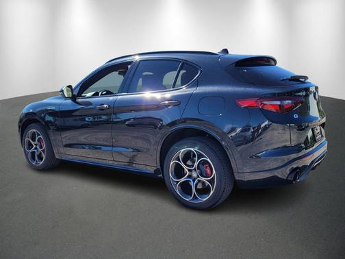 2022 Alfa Romeo Stelvio Veloce