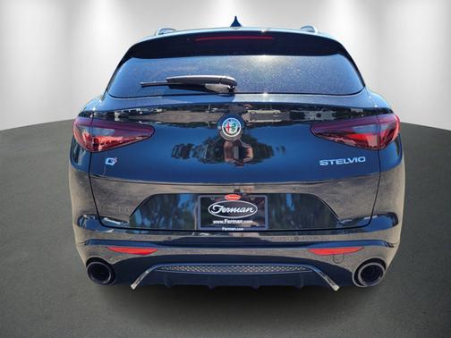2022 Alfa Romeo Stelvio Veloce