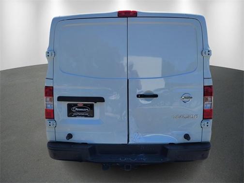 2021 Nissan NV Cargo NV2500 HD SV