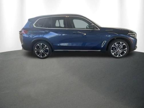 Phytonic Blue Metallic 2020 BMW X5 sDrive40i