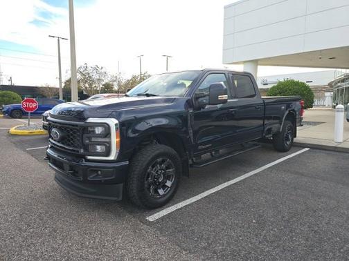 2023 Ford F-350 LARIAT