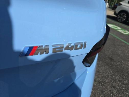 2025 BMW M240 M240i