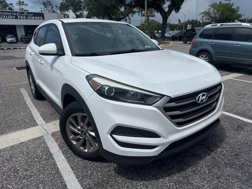 2018 Hyundai TUCSON SE