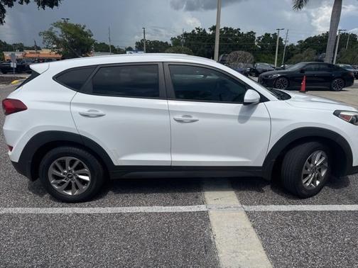 2018 Hyundai TUCSON SE
