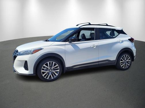 2021 Nissan Kicks SR