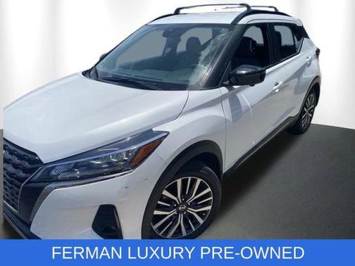 2021 Nissan Kicks SR