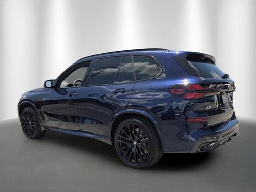 Tanzanite Blue II Metallic 2026 BMW X5 M60i