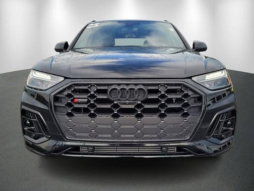 2025 Audi SQ5 Premium Plus