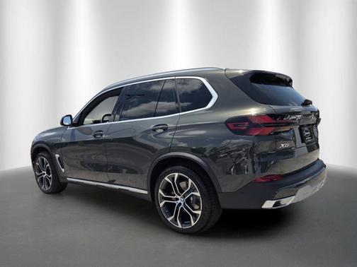 Dravit Grey Metallic 2026 BMW X5 xDrive40i