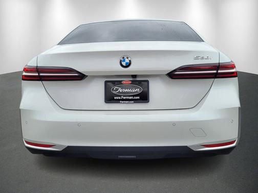 2024 BMW 530 530i