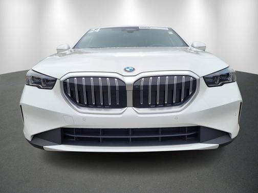 2024 BMW 530 530i