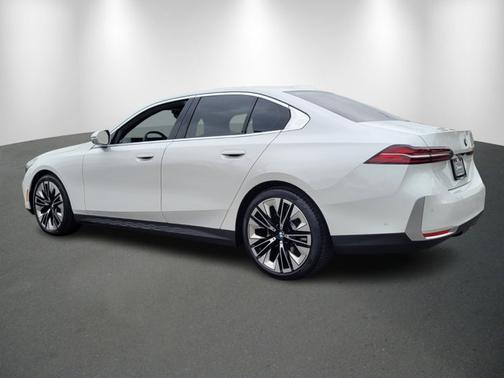 2024 BMW 530 530i