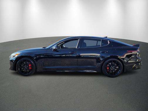 2022 Kia Stinger GT2