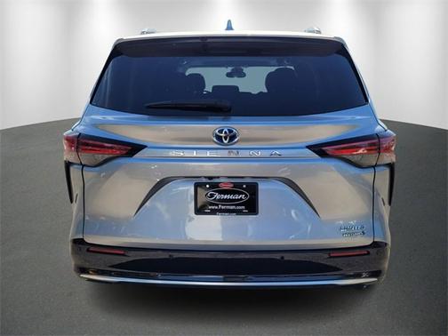 2023 Toyota Sienna Limited