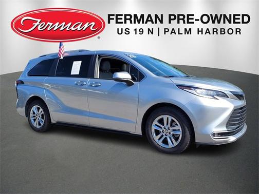 2023 Toyota Sienna Limited
