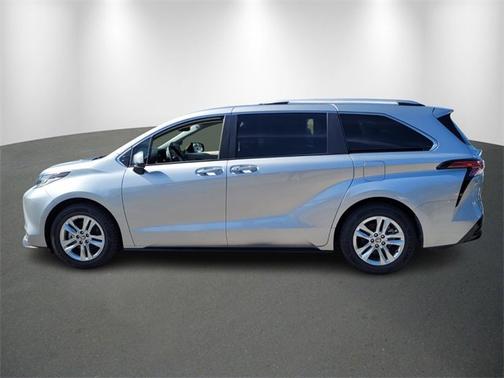 2023 Toyota Sienna Limited