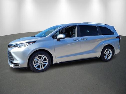 2023 Toyota Sienna Limited