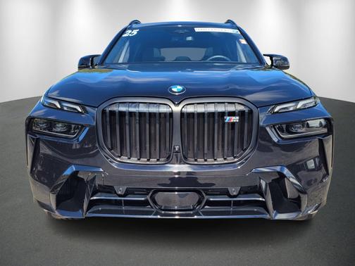 2025 BMW X7 M60i