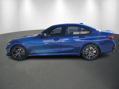 2024 BMW 330e 330e