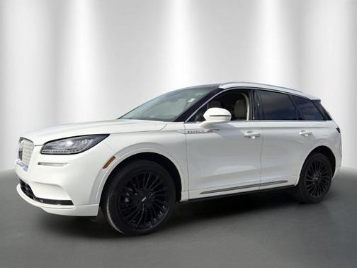 White 2021 Lincoln Corsair Reserve