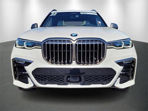 2022 BMW X7 M50i