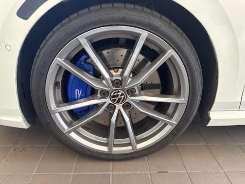 2024 Volkswagen Golf R 2.0T