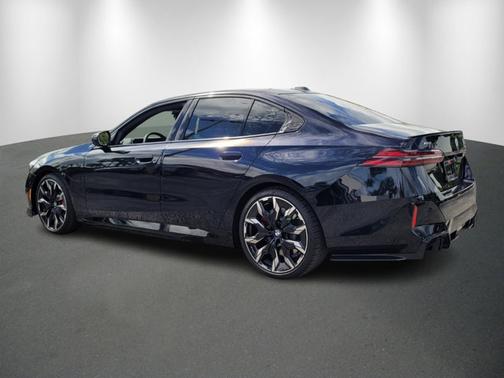 2026 BMW 550e 550e xDrive