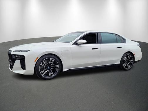 2025 BMW 750e 750e xDrive