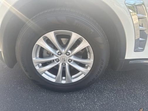 2017 INFINITI QX70 Base