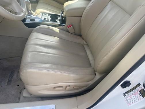 2017 INFINITI QX70 Base