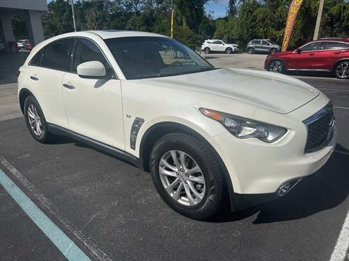 2017 INFINITI QX70 Base