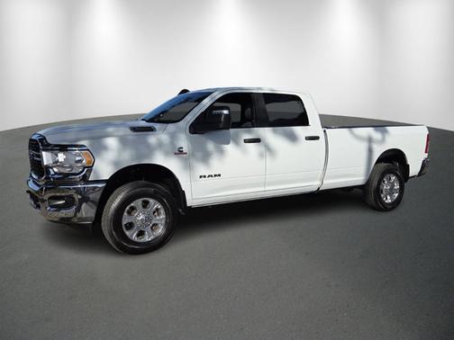 Bright White Clearcoat 2024 RAM 3500 Big Horn