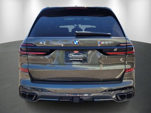 2025 BMW X7 M60i