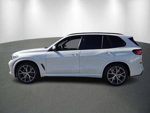 2021 BMW X5 M50i