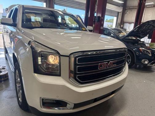 2017 GMC Yukon SLT