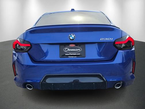 2025 BMW 230 230i