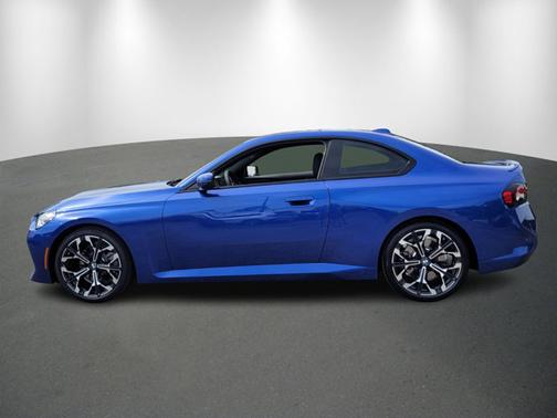 2025 BMW 230 230i